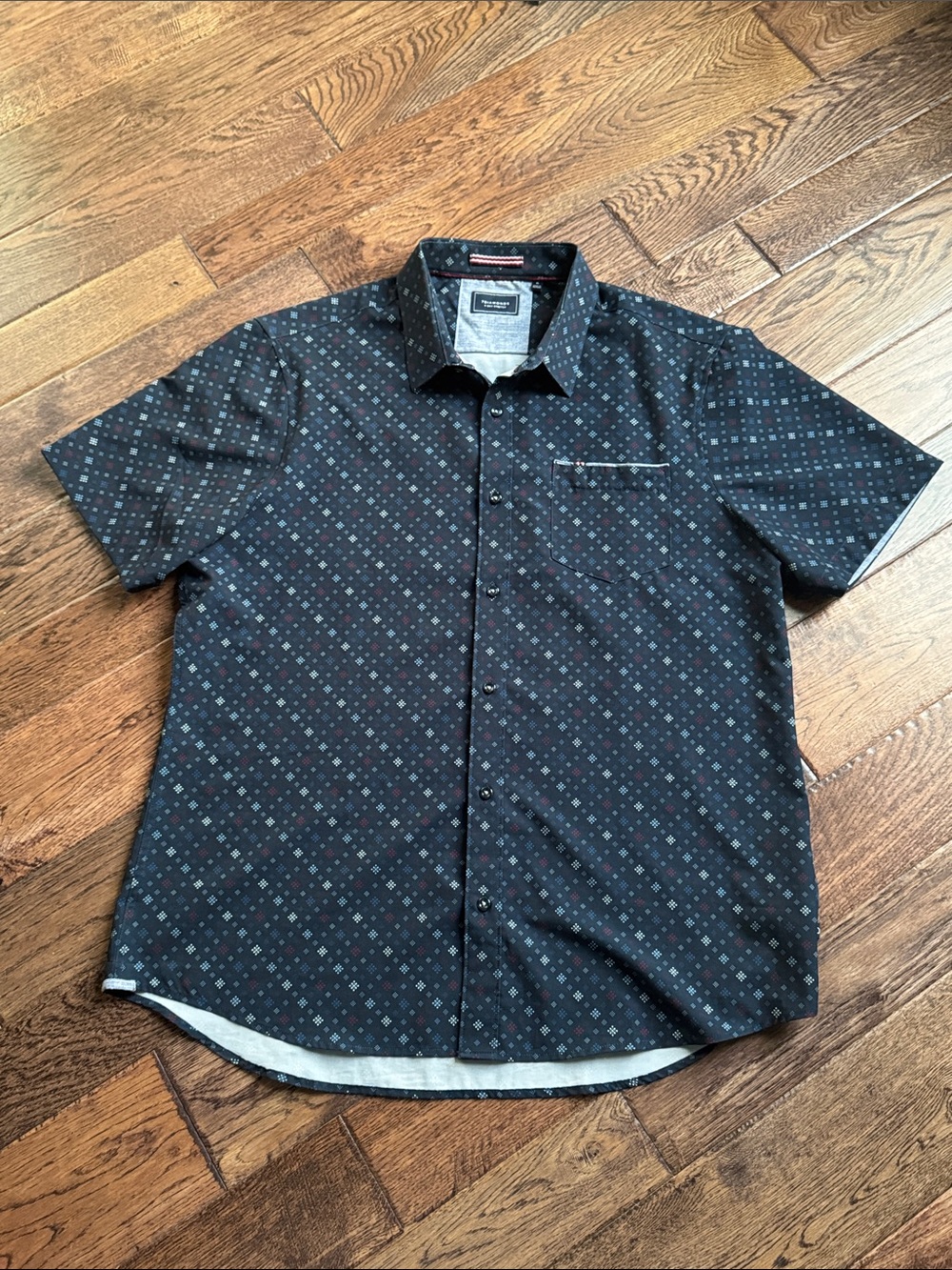 7 Diamonds Short-Sleeve Button-Down with Subtle Blue and Red Micro Print